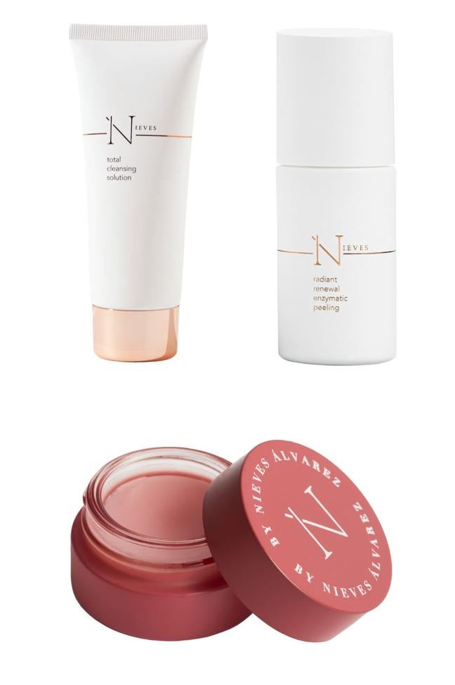 1. Limpiador facial de la solución total de clanassus (32.99 euros). 2. Renovación de Péling enzimático radiante. (44.99 euros). 3. SOS Masilla de recuperación de labios. (29.99 euros). Todos los Nieves de Nieves Álvarez.